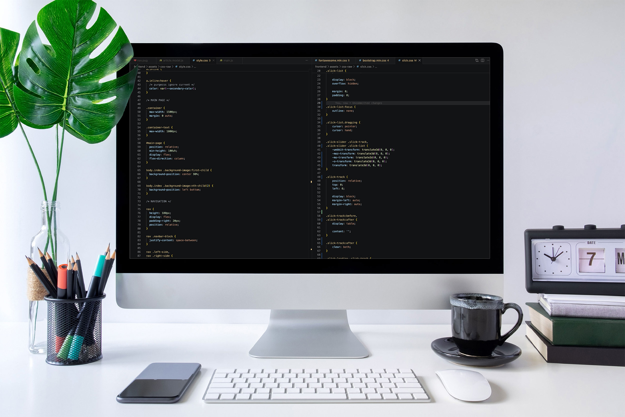 Werkplek met laptop voor digitale oplossingen op maat